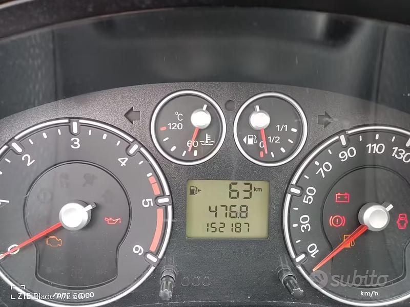 Usata Ford Fiesta 68 CV (50 kW) 2007 Blu Utilitaria