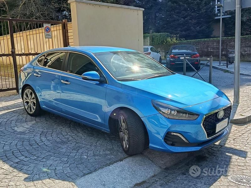 Begagnad Hyundai i30 140 HK (102 kW) 2018 Blå Sedan