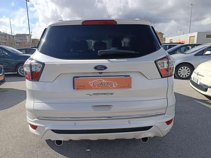 Usata Ford Kuga Vignale 179 CV (131 kW) 2019 Bianco SUV
