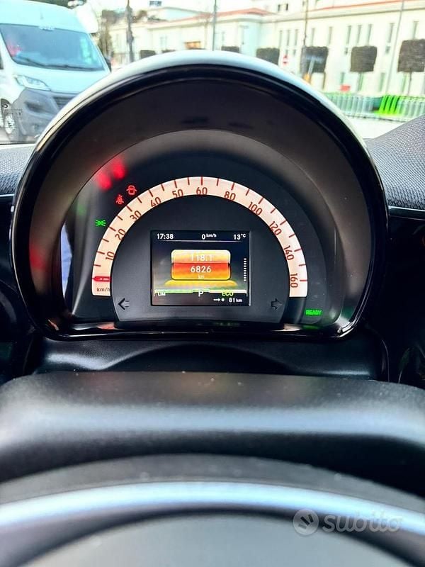 Usata Smart ForTwo Coupé Prime 60 kW (82 CV) 2023 Rosso Utilitaria