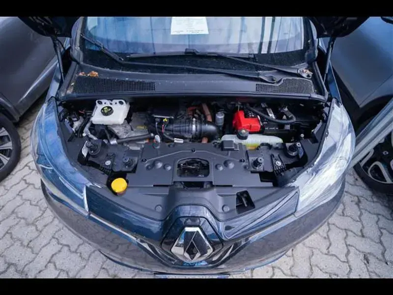 Usata Renault Zoe Zen 80 kW (109 CV) 2020 Grigio chiaro Utilitaria