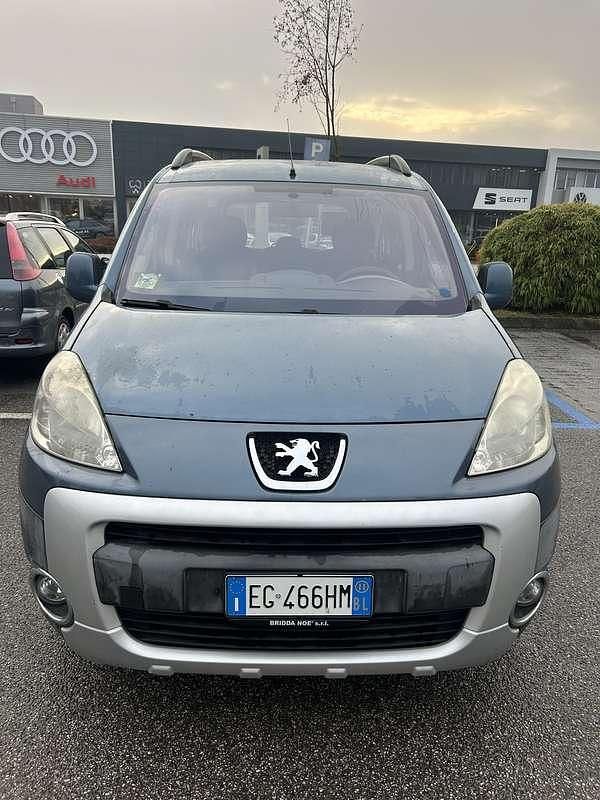 Usata Peugeot TePee Premium 120 CV (88 kW) 2011 Station wagon