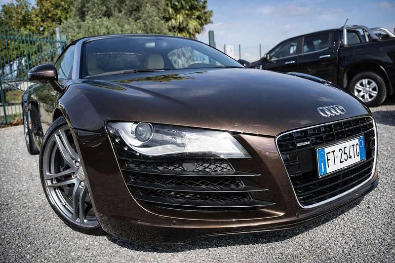 Usata Audi R8 Spyder Ambiente 430 CV (316 kW) 2011 Marrone Cabrio