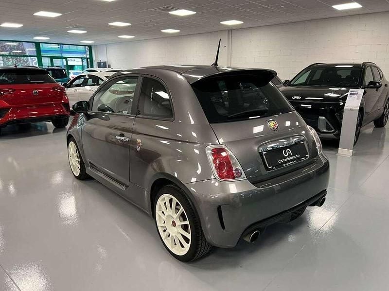 Usata Abarth 500 Custom 140 CV (102 kW) 2016 Grigio Utilitaria