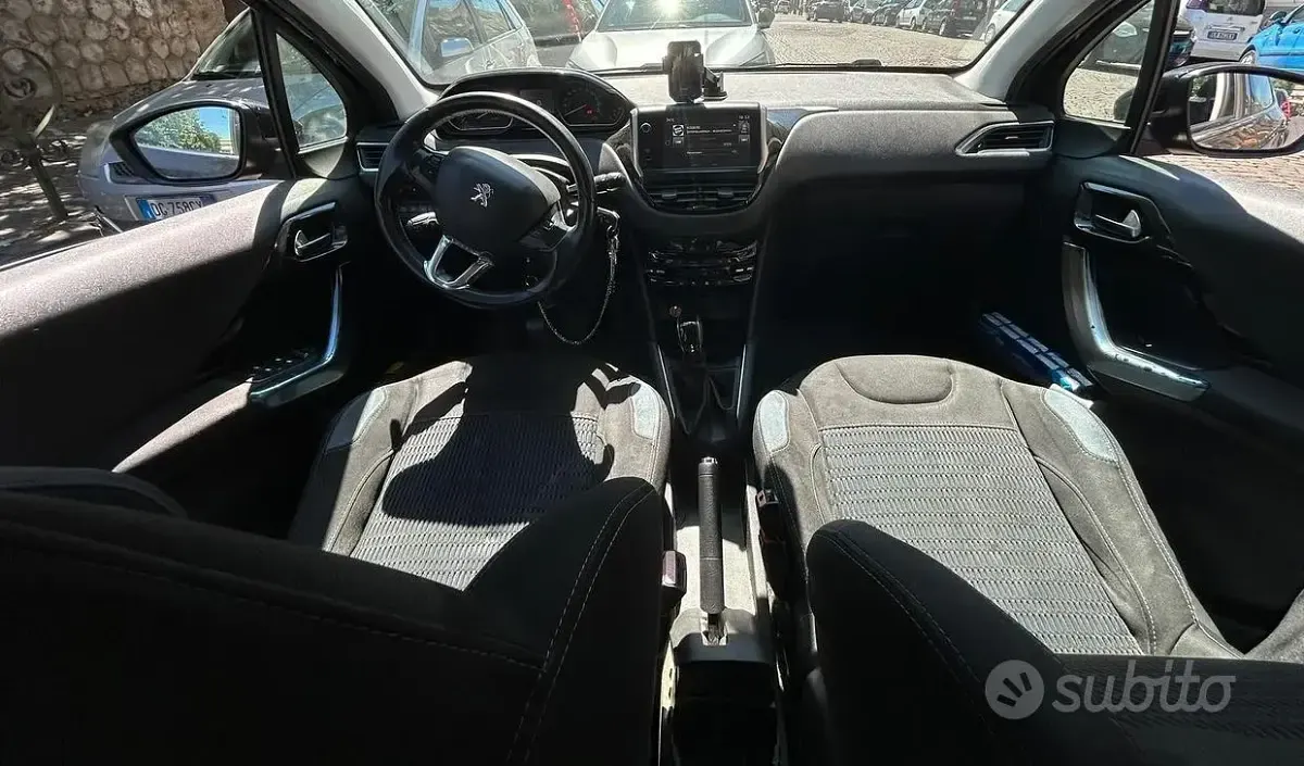 Usata Peugeot 208 Allure 92 CV (67 kW) 2013 Nero Utilitaria