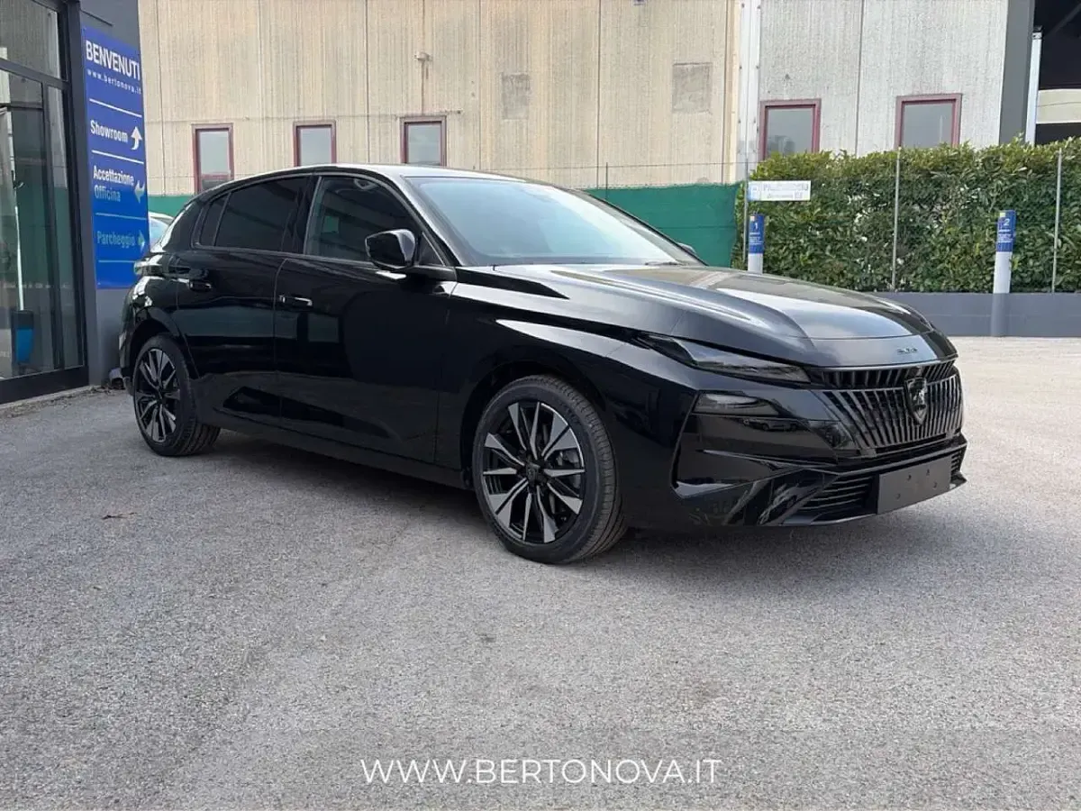 Nuova Peugeot 308 Allure 131 CV (96 kW) 2026 Nero Berlina