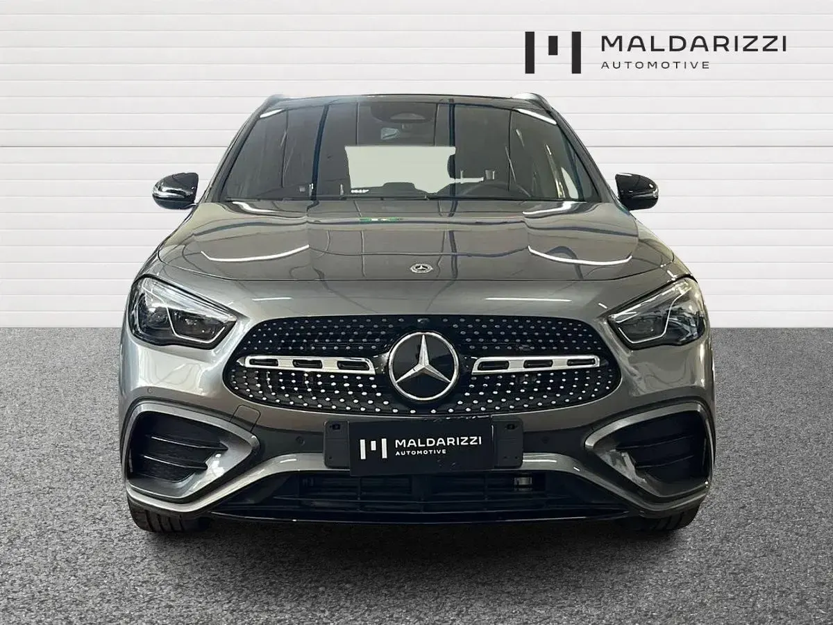 Usata Mercedes GLA200 Advanced Plus 150 CV (110 kW) 2025 Grigio SUV