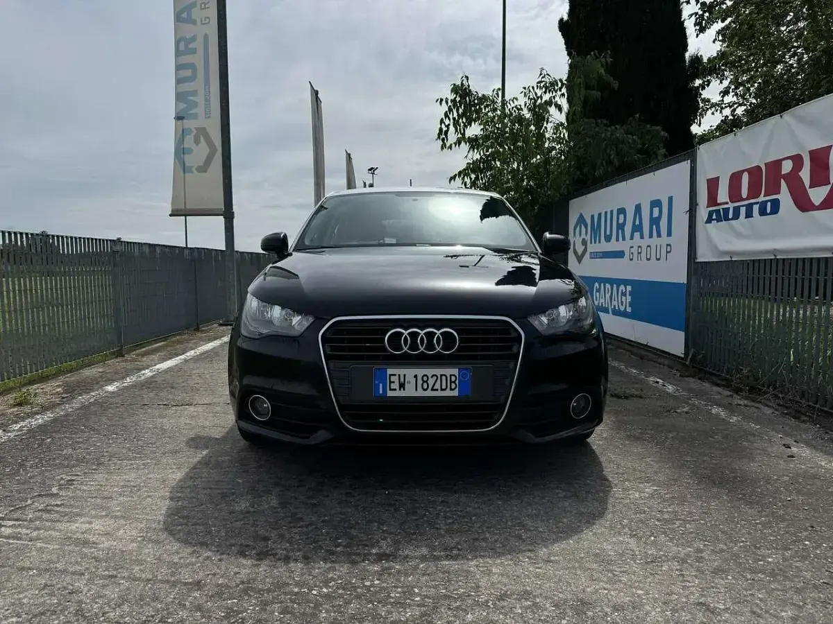 Begagnad Audi A1 Sportback Ambition 90 HK (66 kW) 2013 Svart Halvkombi