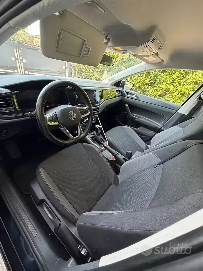 Usata VW Polo 95 CV (69 kW) 2024 Nero Utilitaria