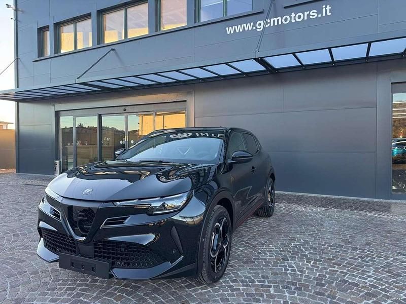 Nero Nuova 2025 Alfa Romeo Junior Edizione Speciale SUV | 32.990 € (Molto cara) - Immagine 1/4