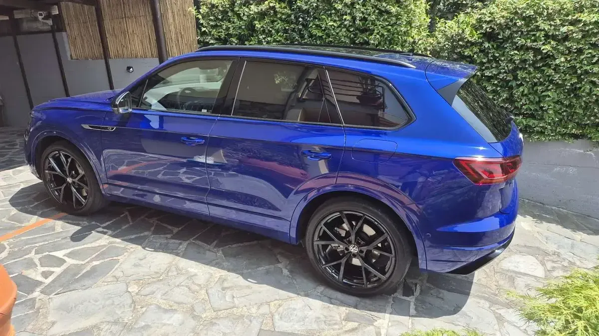 Usata VW Touareg R 462 CV (339 kW) 2021 Blu/azzurro SUV