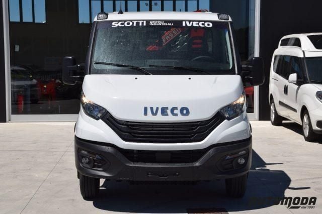 Usata Iveco Daily 136 CV (100 kW) 2024 Bianco Furgone