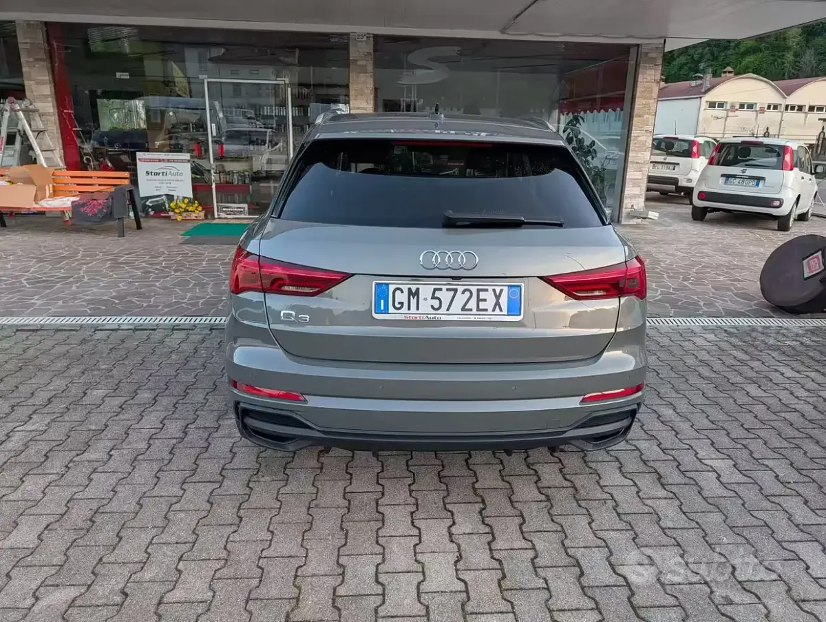 Usata Audi Q3 S-Line 150 CV (110 kW) 2022 Grigio SUV