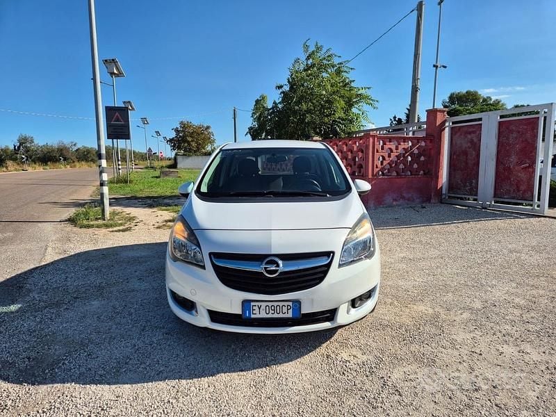 Usata Opel Meriva 120 CV (88 kW) 2015 Bianco Monovolume
