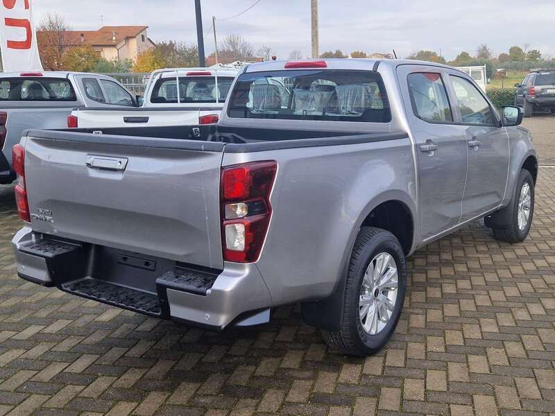 Nuova Isuzu D-Max 163 CV (119 kW) 2025 Grigio Pick-up