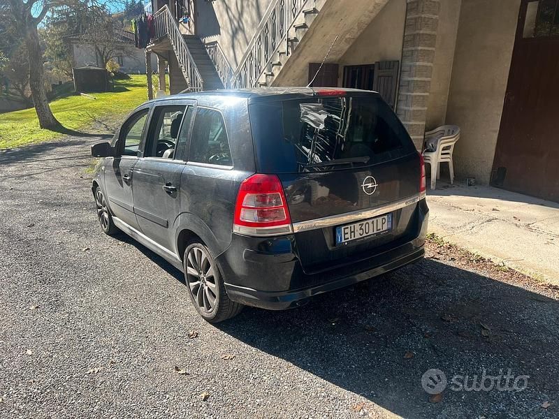 Usata Opel Zafira Eco 150 CV (110 kW) 2011 Nero Monovolume