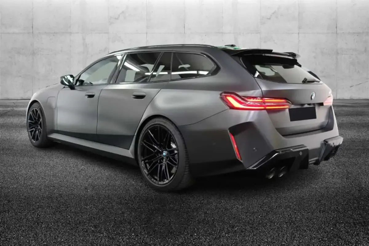 Usata BMW M5 727 CV (534 kW) 2025 Grigio Station wagon
