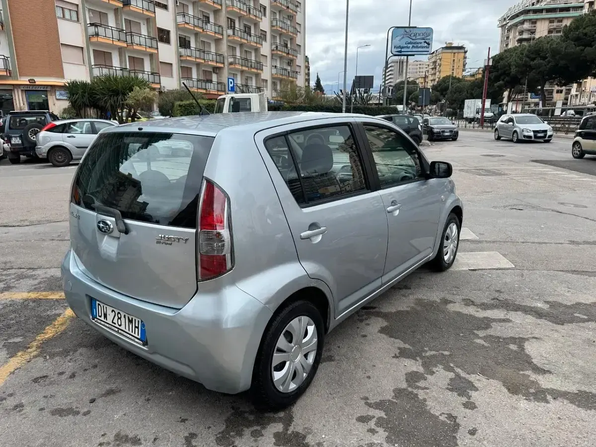 Usata Subaru Justy 69 CV (50 kW) 2009 Argento Utilitaria