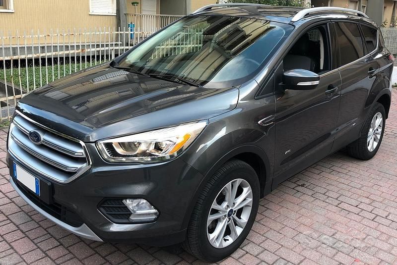 Usata Ford Kuga Titanium 150 CV (110 kW) 2016 SUV