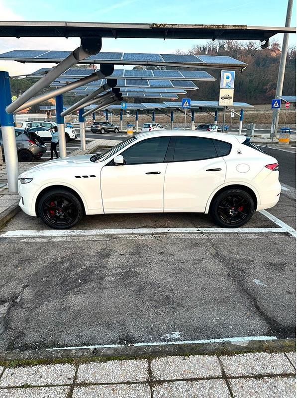 Usata Maserati Levante 2021 Bianco SUV