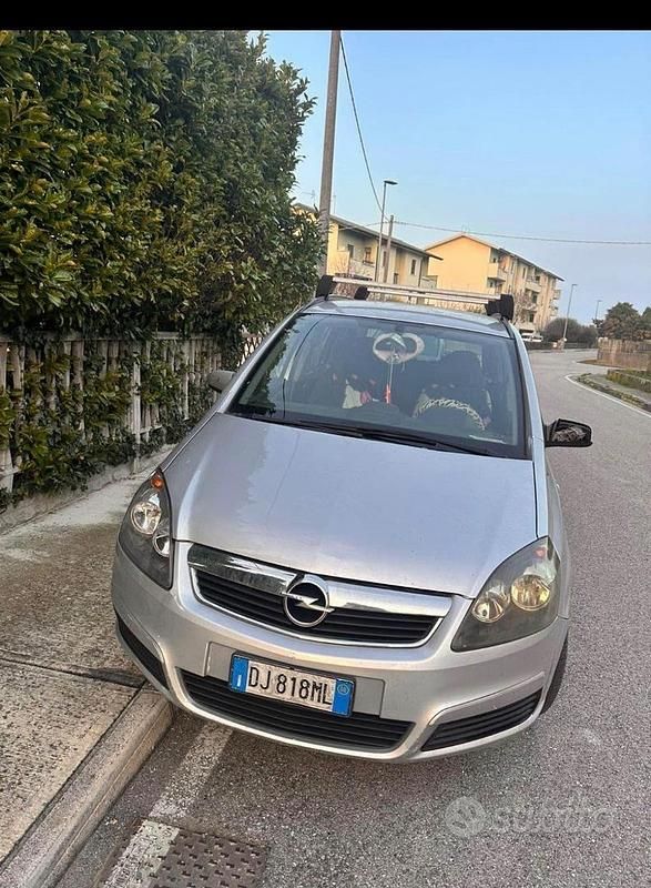 Usata Opel Zafira 2008 Monovolume