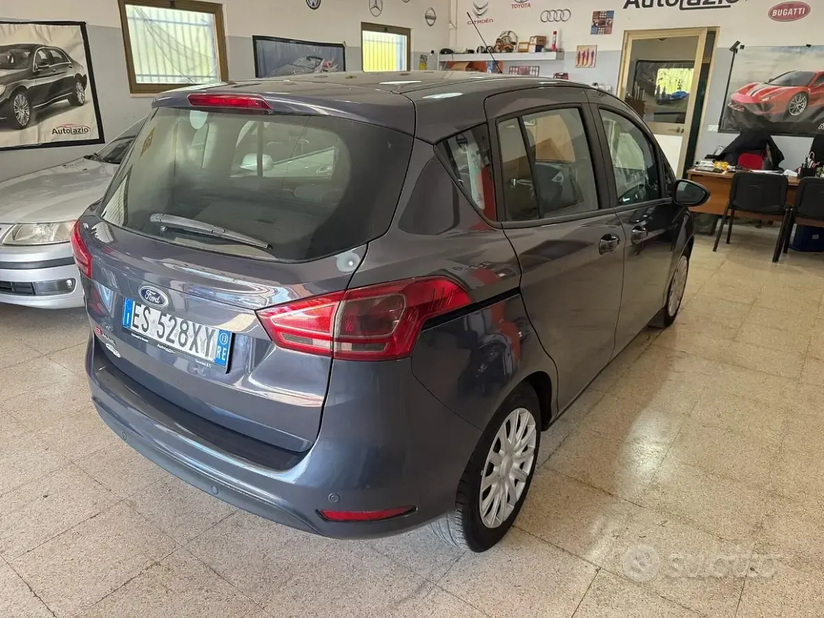 Usado Ford B-MAX Titanium 75 CV (55 kW) 2013 Gris Monovolumen