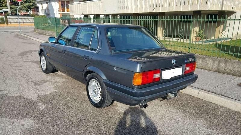 Usata BMW 316 101 CV (74 kW) 1989 Grigio Berlina