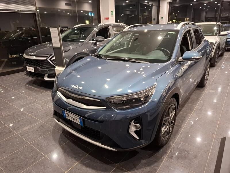 Blu Usata 2023 Kia Stonic SUV | 20.900 € (Molto cara) - Immagine 1/4