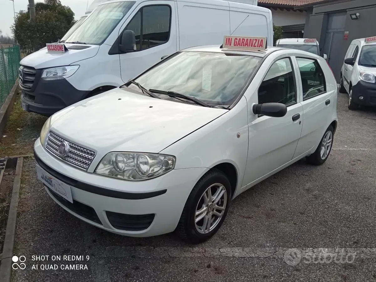 Usata Fiat Punto Classica 60 CV (44 kW) 2011 Utilitaria