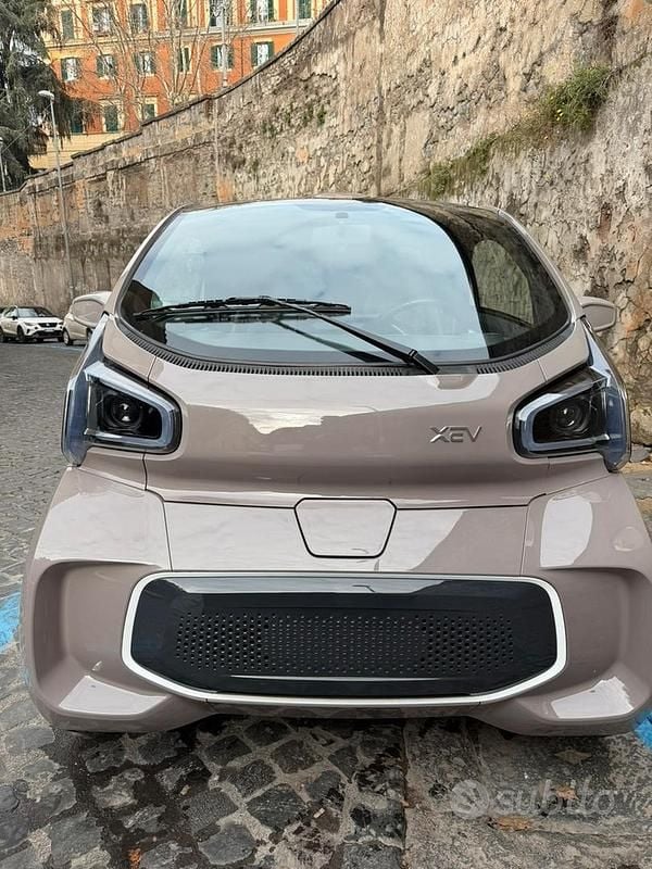 Usata XEV Yoyo 2024 Marrone Utilitaria