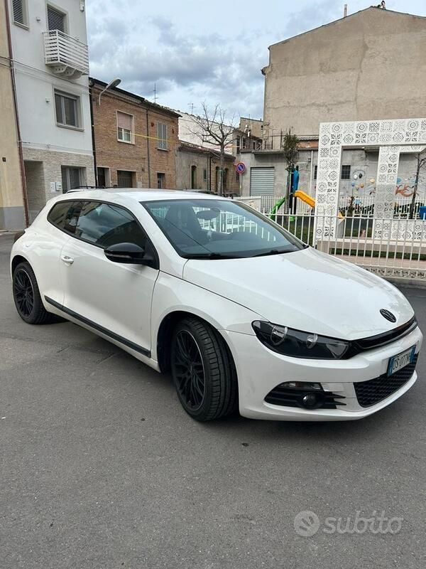 Usata VW Scirocco 200 CV (147 kW) 2008 Bianco Coupé