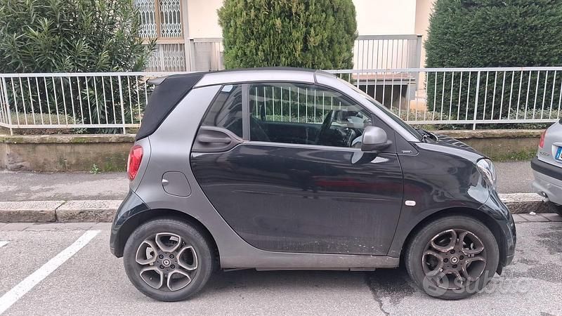 Usata Smart ForTwo Cabrio 90 CV (66 kW) 2018 Nero Cabrio