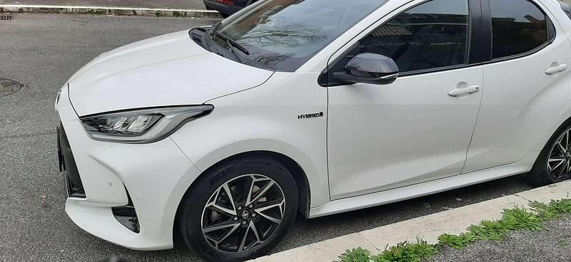 Usata Toyota Yaris Hybrid 92 CV (67 kW) 2021 Berlina