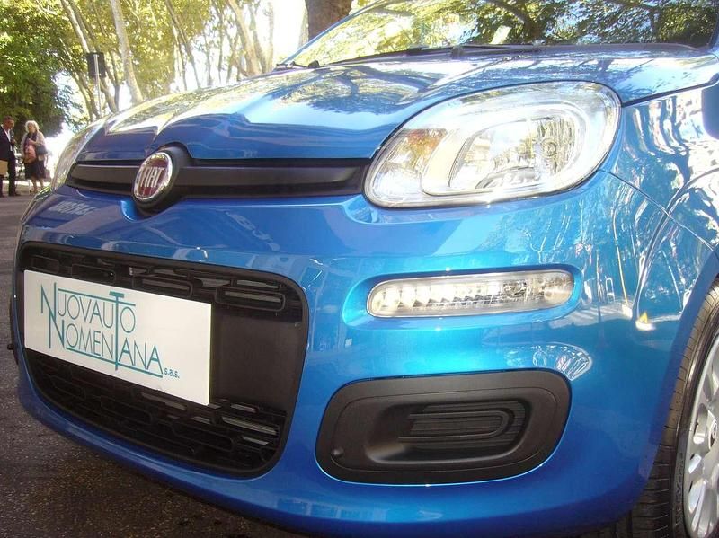 Nuova Fiat Panda Icon 69 CV (50 kW) 2025 Blu Utilitaria