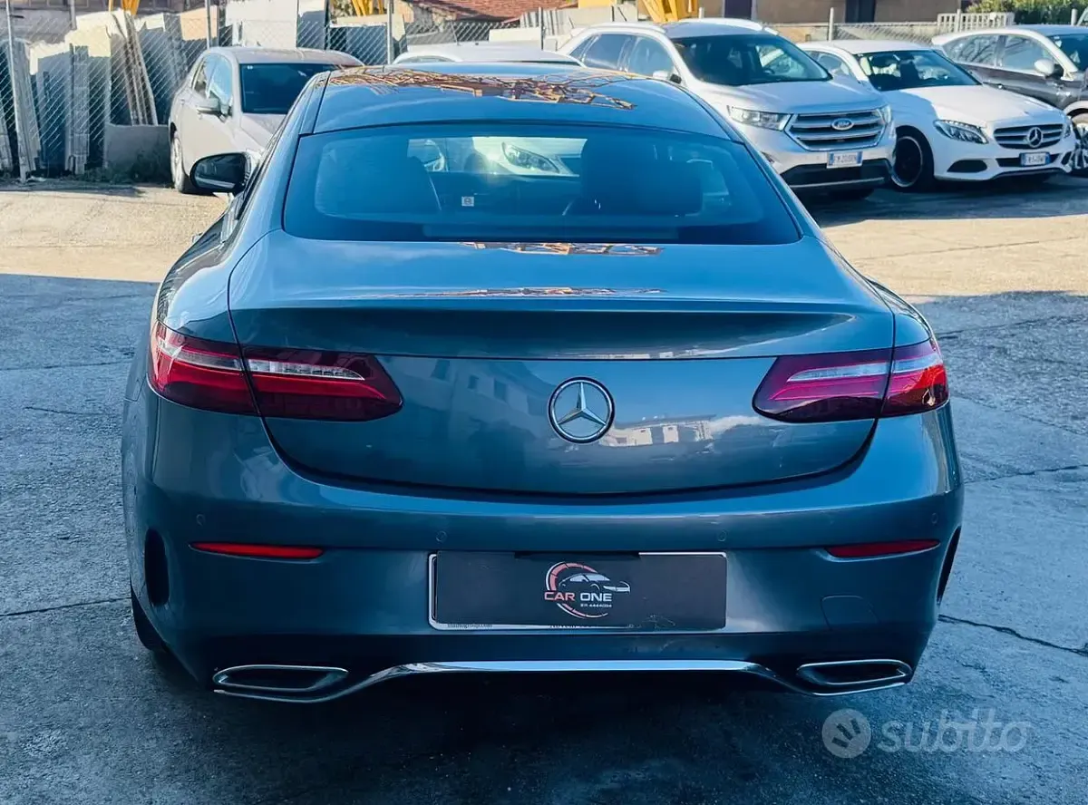 Usata Mercedes E220 Premium Plus 194 CV (142 kW) 2017 Grigio Coupé