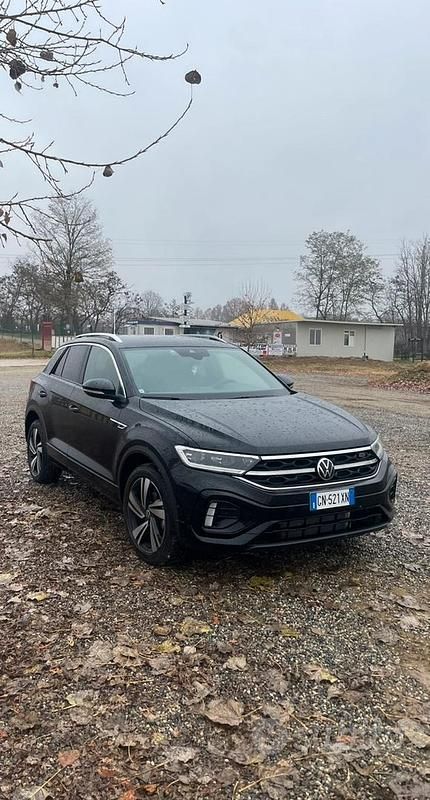 Usata VW T-Roc R-line 150 CV (110 kW) 2023 Nero SUV