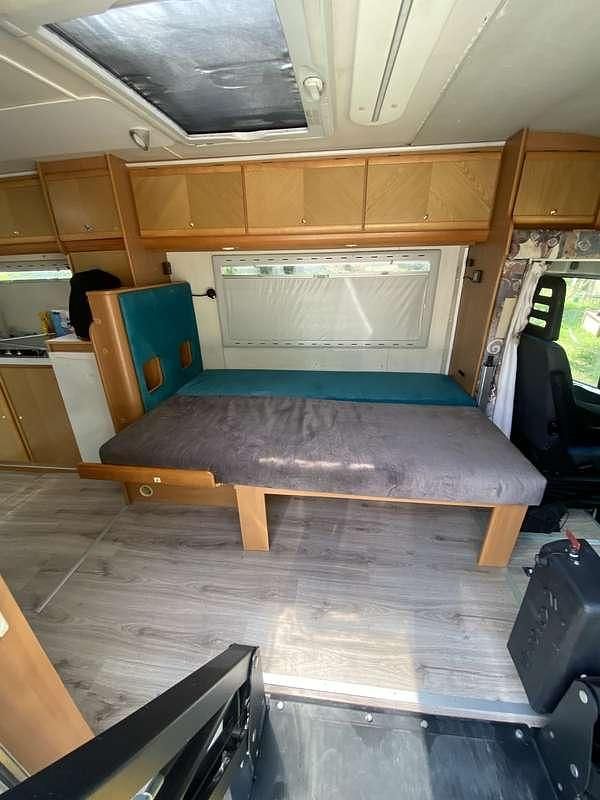 Usata Iveco Daily 245 CV (180 kW) 2000 Monovolume