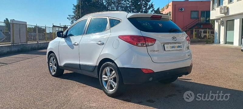 Usata Hyundai ix35 Comfort 140 CV (102 kW) 2012 Bianco SUV