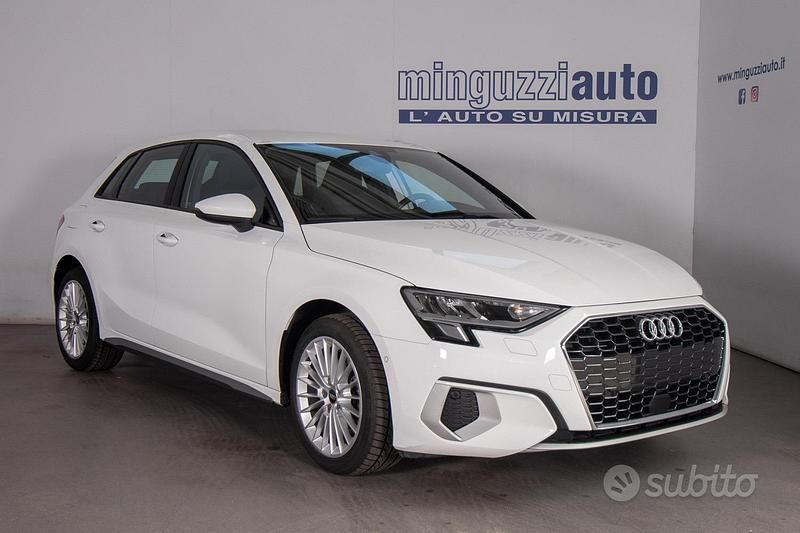 Bianco Usata 2022 Audi A3 Sport Tre volumi | 22.500 € (Buon prezzo) - Immagine 1/4