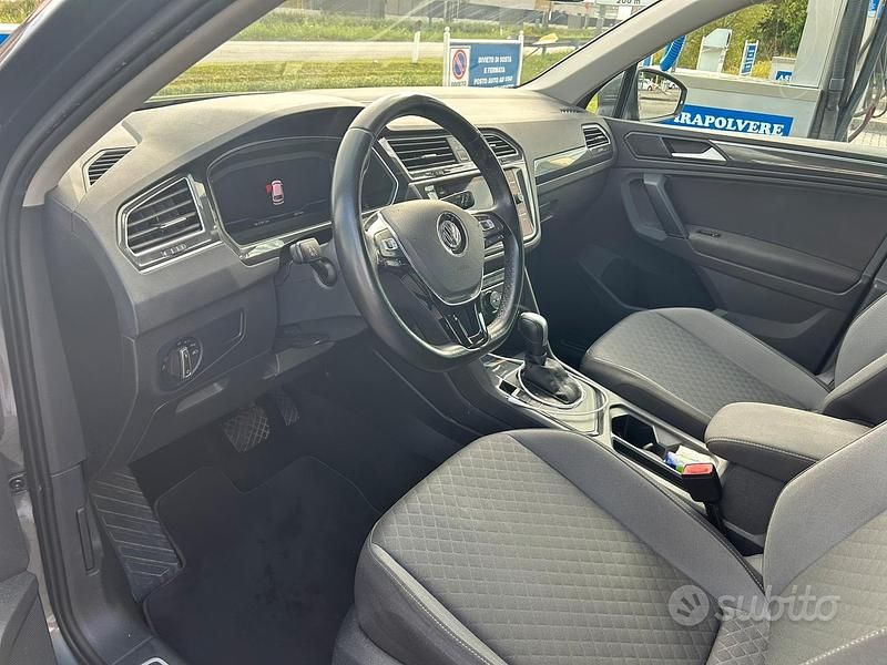 Usata VW Tiguan R-line 150 CV (110 kW) 2020 Grigio SUV