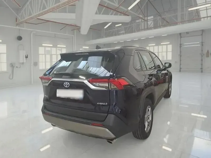 Usata Toyota RAV4 Hybrid Active 178 CV (130 kW) 2022 Blu SUV