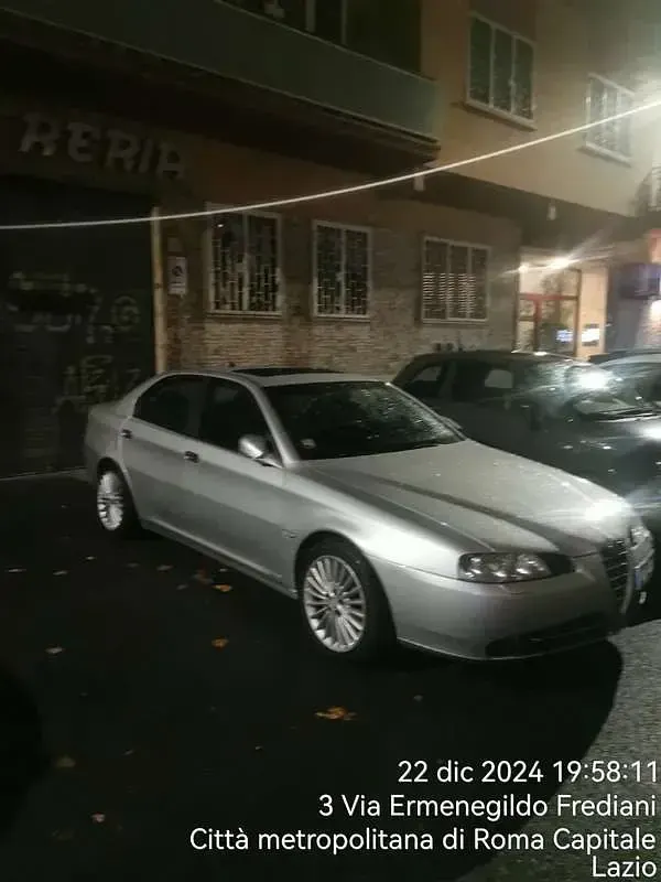Usata Alfa Romeo 166 Distinctive 239 CV (175 kW) 2004 Berlina