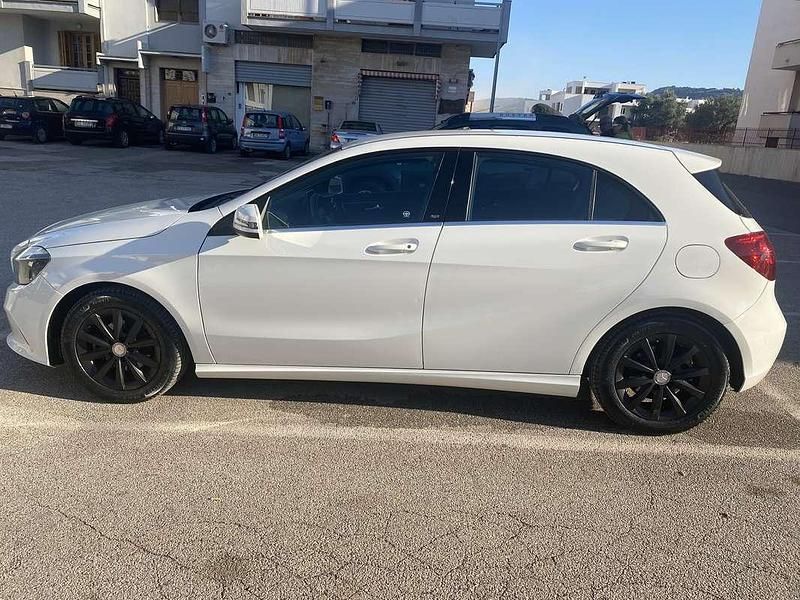 Usata Mercedes A180 Business 109 CV (80 kW) 2016 Berlina