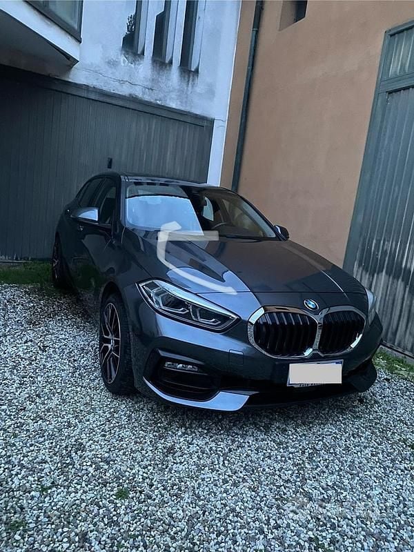Usata BMW 118 Efficient Dynamics 150 CV (110 kW) 2020 Grigio Utilitaria