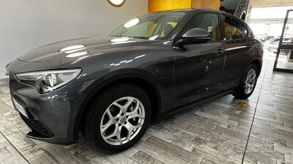 Usata Alfa Romeo Stelvio Business 190 CV (139 kW) 2021 Grigio SUV