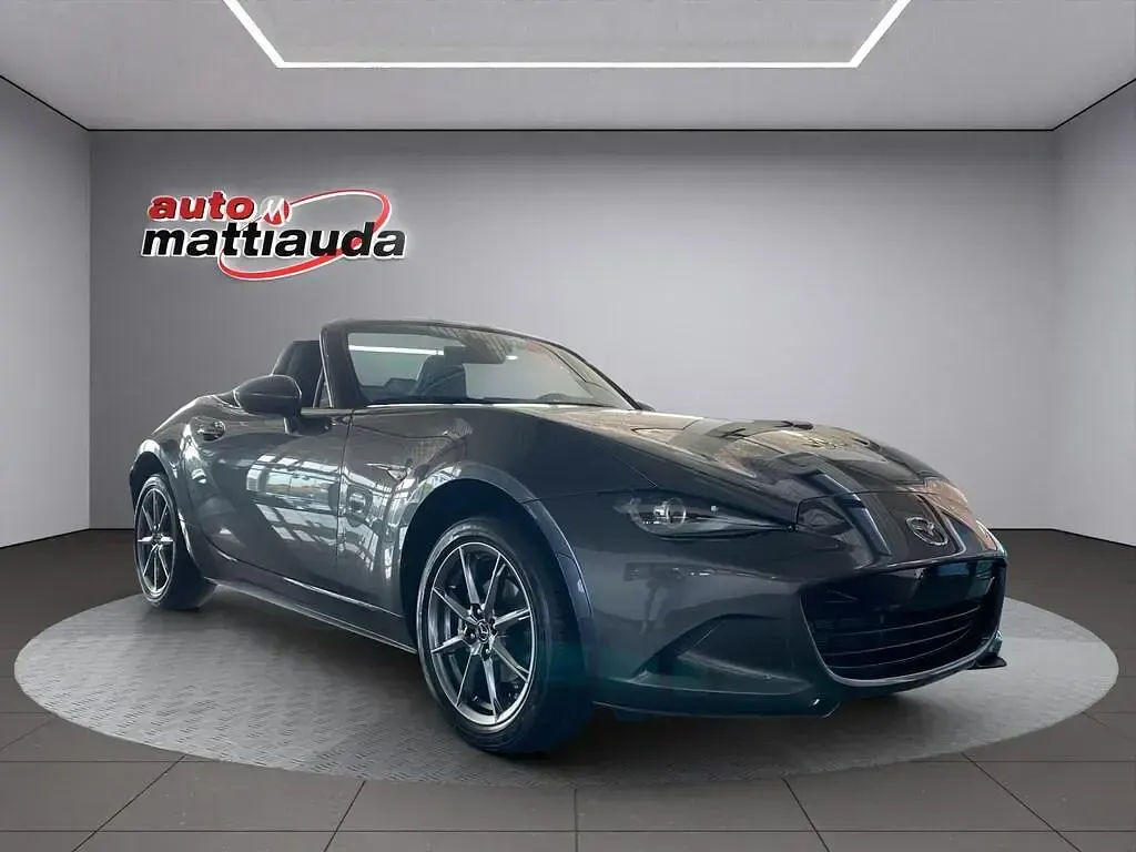 Nuova Mazda MX5 Exclusive-Line 132 CV (97 kW) 2026 Machine grey Cabrio