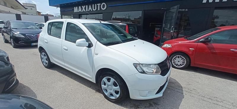 Usata Dacia Sandero 72 CV (52 kW) 2014 Bianco Berlina
