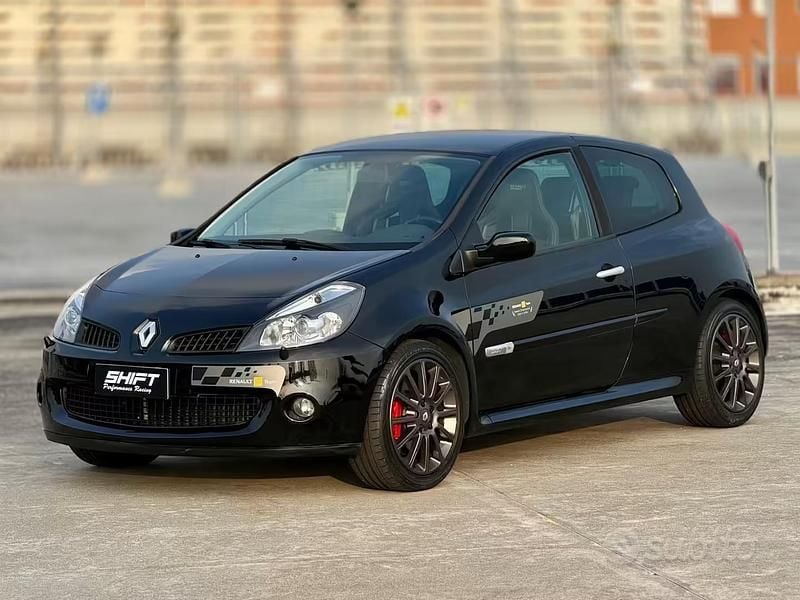 Usata Renault Clio III R.S. 197 CV (144 kW) 2008 Nero Utilitaria