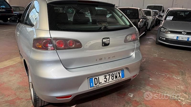 Usata Seat Ibiza Stylance 70 CV (51 kW) 2007 Grigio Utilitaria
