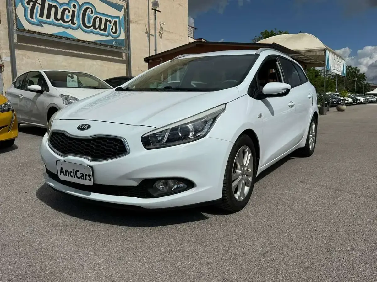 Usata Kia Ceed Sportswagon 110 CV (80 kW) 2012 Bianco Station wagon